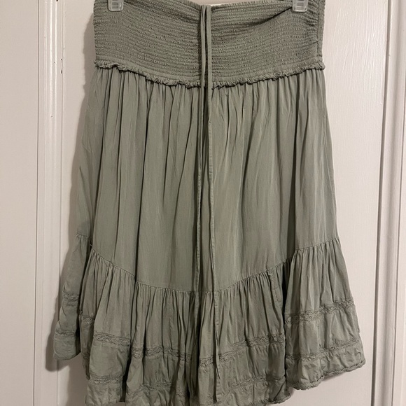 Beautiful aritizia strapless dress - Picture 2 of 3